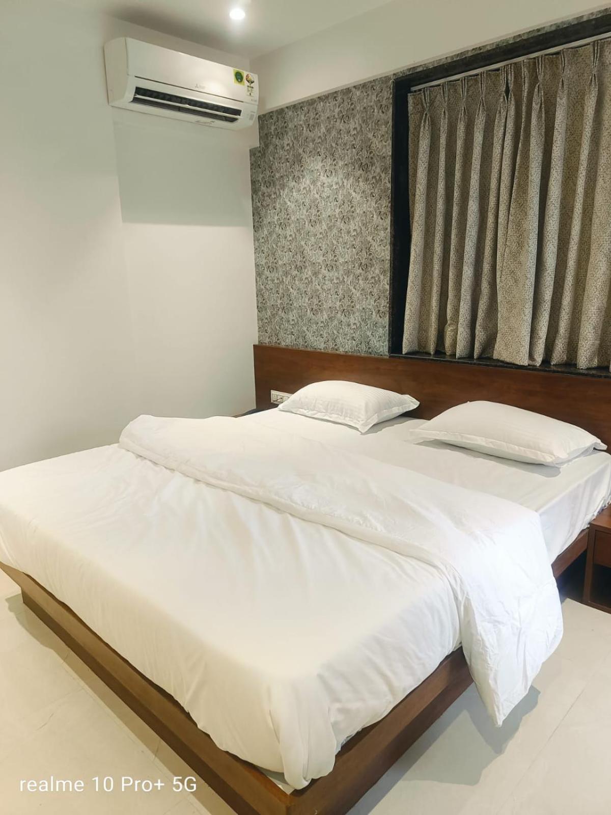 נאסיק Hotel Drc מראה חיצוני תמונה